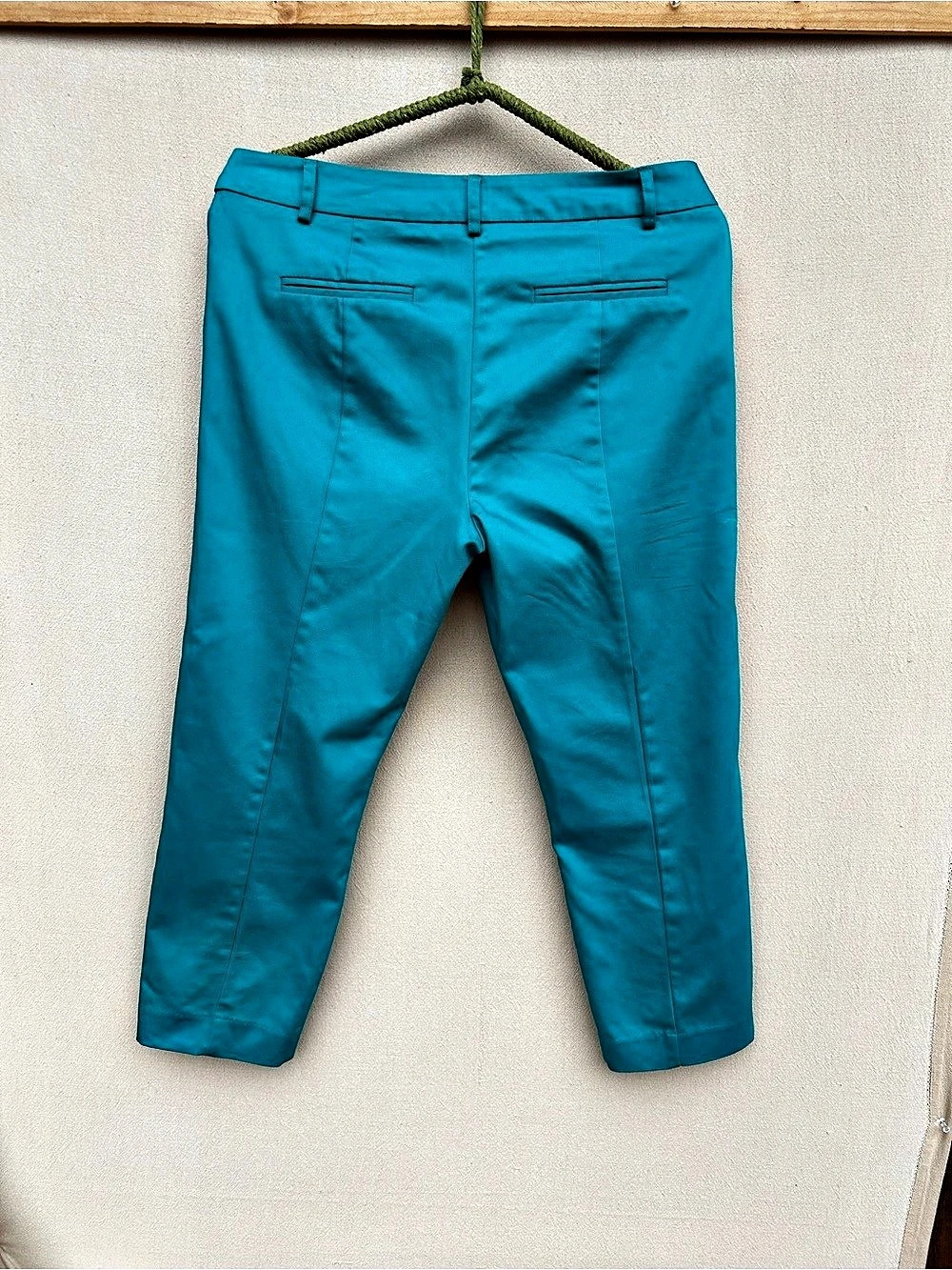 Blue Cropped Pants Size 9 Like New